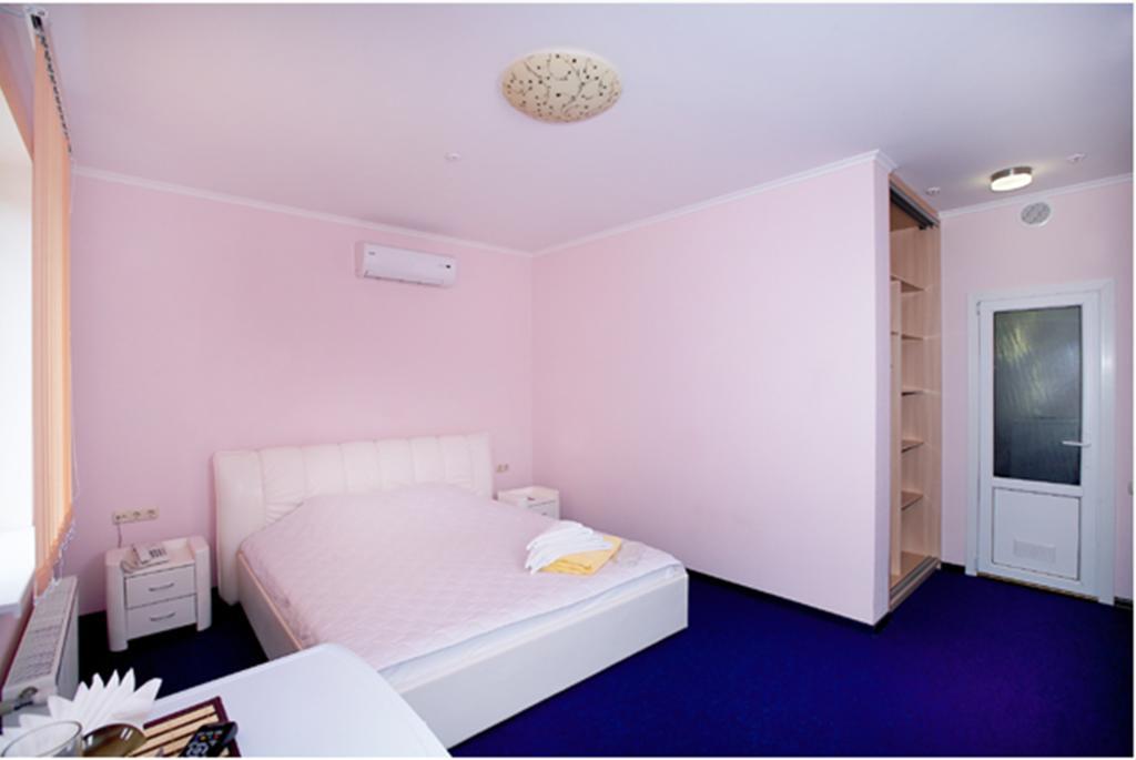 ホテルOasis オデッサ 部屋 写真